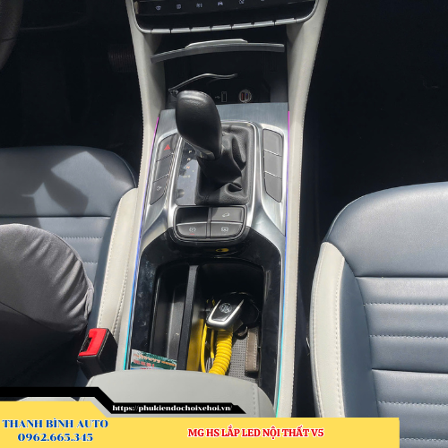 MG HS lắp Led nội thất V5 Thanh Bình Auto