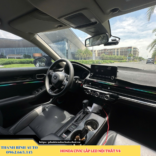 Honda Civic nâng tầm đẳng cấp với Led nội thất V4 Thanh Bình Auto