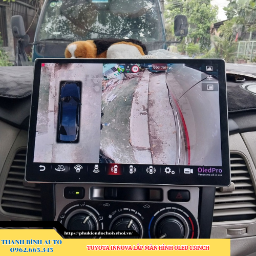 Toyota Innova gắn màn hình Oled 13 inch Thanh Bình Auto