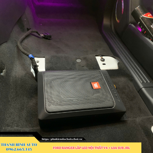 Ford Ranger lắp Led nội thất V4 + Loa sub JBL Thanh Bình Auto