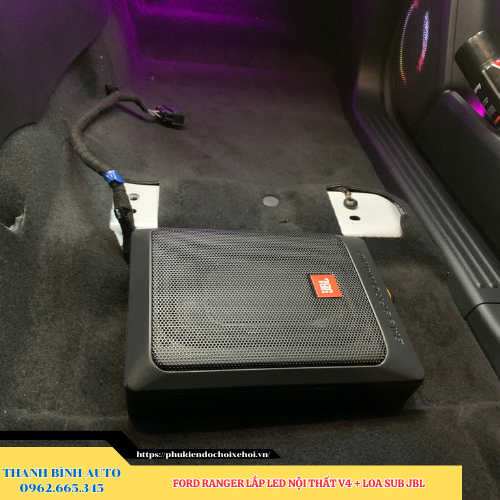 Ford Ranger lắp Led nội thất V4 + Loa sub JBL Thanh Bình Auto