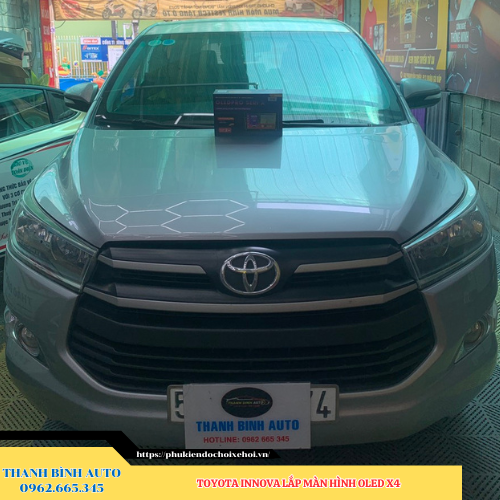 Toyota Innova gắn màn hình Oled X4 Thanh Bình Auto